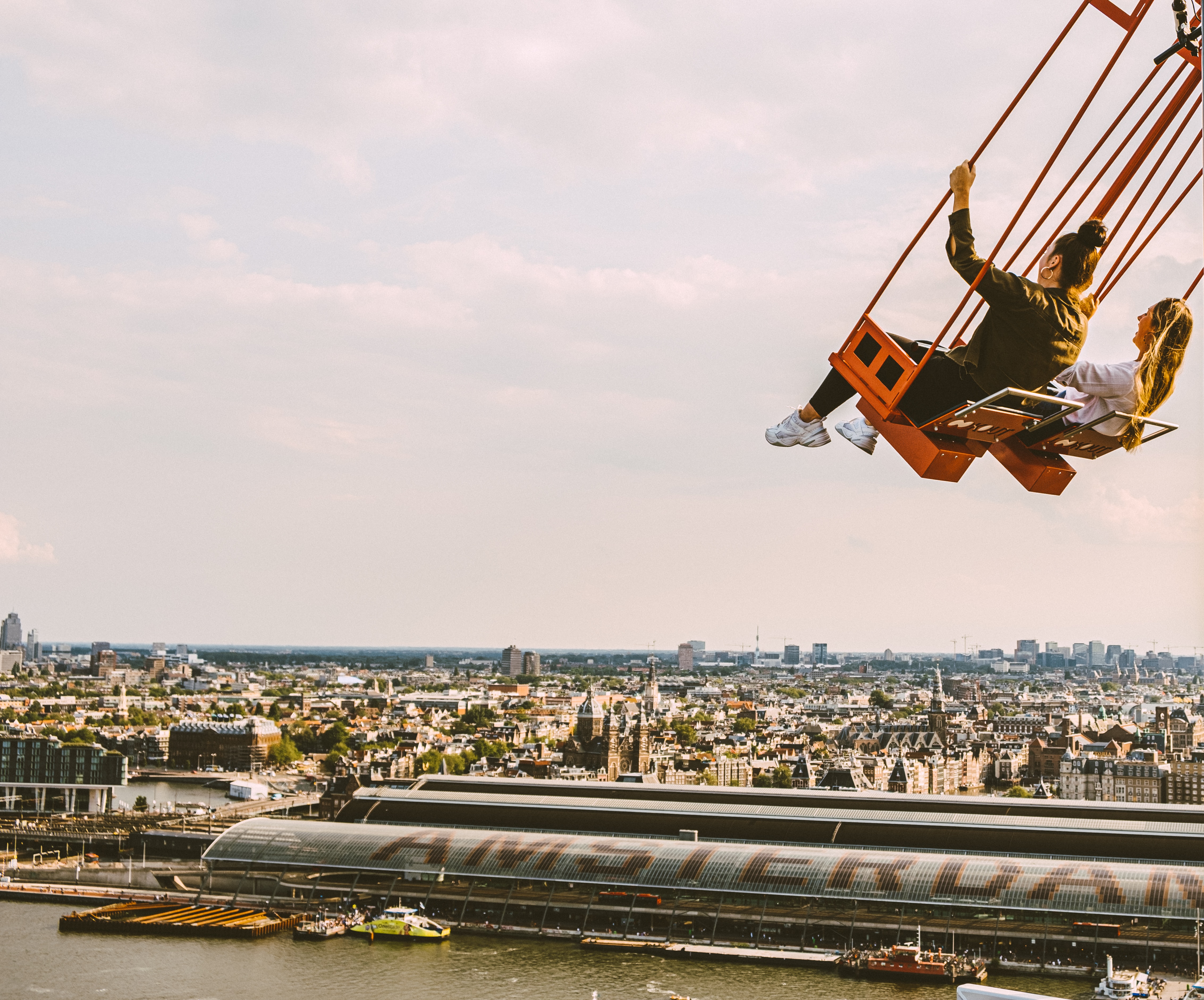 \"moritz-kindler-lRIRo53GYwI-unsplash.jpg\"